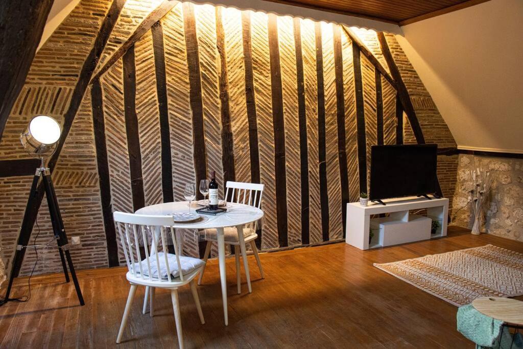 Apartament Columna Historya 2 Bergerac Zewnętrze zdjęcie